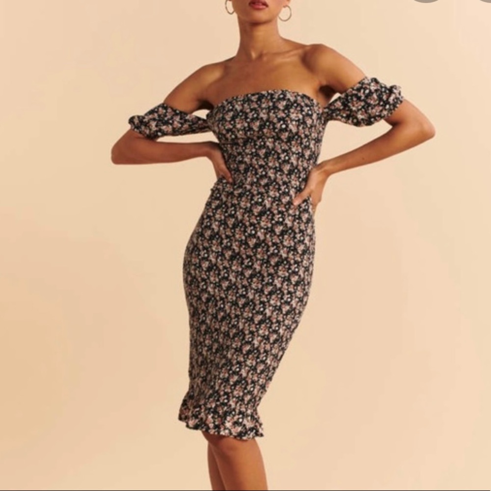Abercrombie & Fitch Honeymoon Puff Sleeve Midi Dress. Only worn once!
